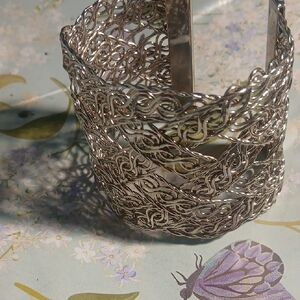 Elegant Silver Filigree Bracelet